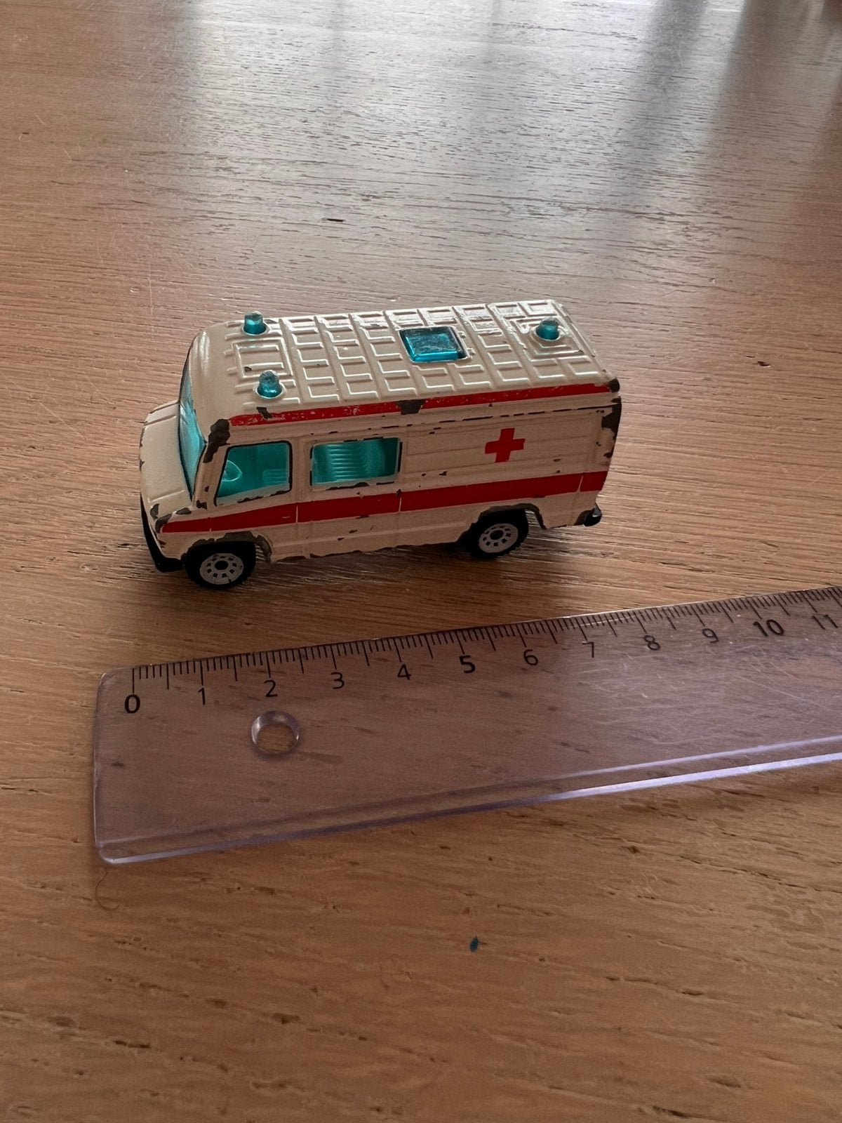 Ambulance, Ophalen of Verzenden, Zo goed als nieuw