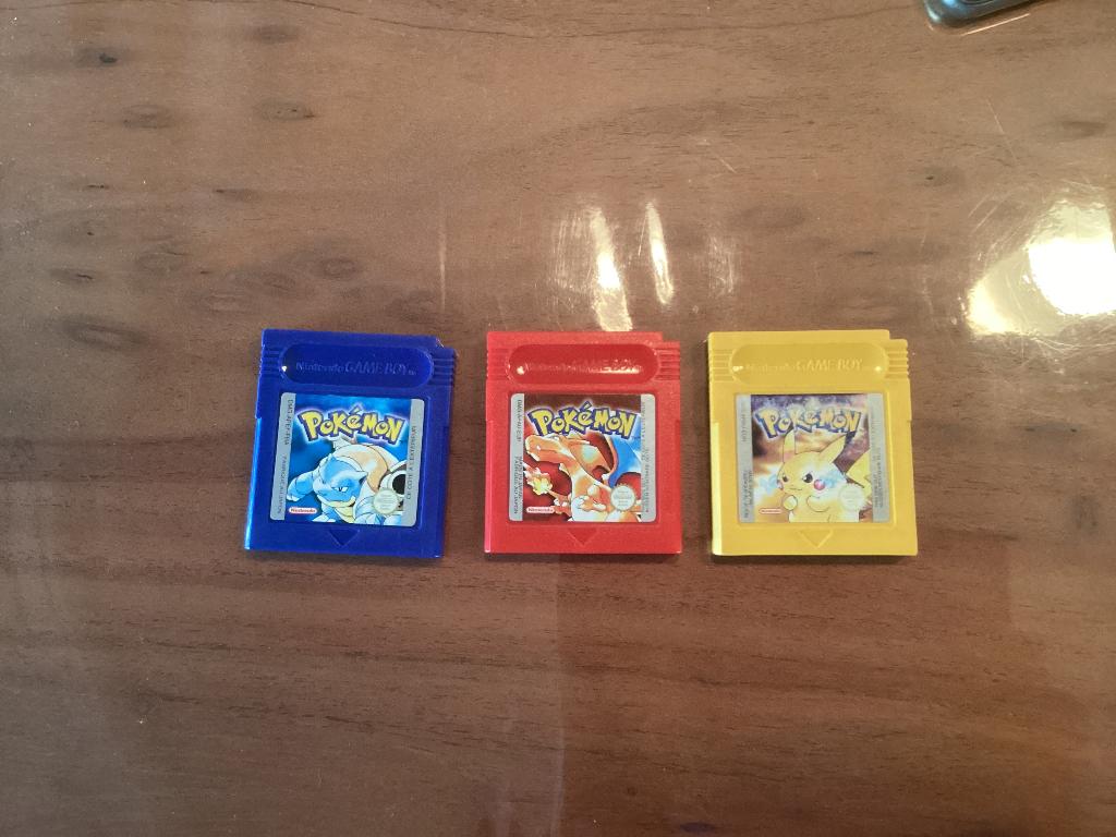 Pokemon geel rood en blauw voor Nintendo gameboy, Games en Spelcomputers, Games | Nintendo Game Boy, Ophalen of Verzenden, Gebruikt