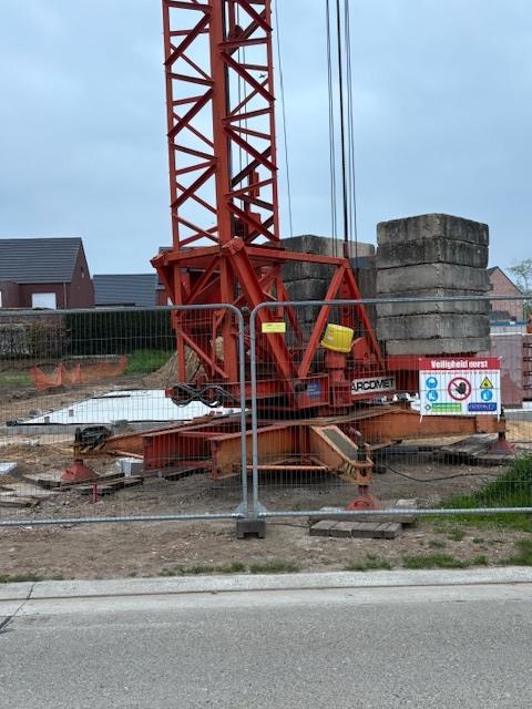 bouwkraan Arcomet T33, Enlèvement, Utilisé