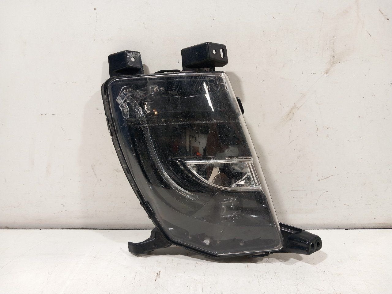 Mistlamp rechts Tesla Model S, Auto-onderdelen, Onderdelen@venauto.nl, Van der Ven Autorecycling B.V., Gebruikt, Ettenseweg 76, 4706 PB Roosendaal, The Netherlands