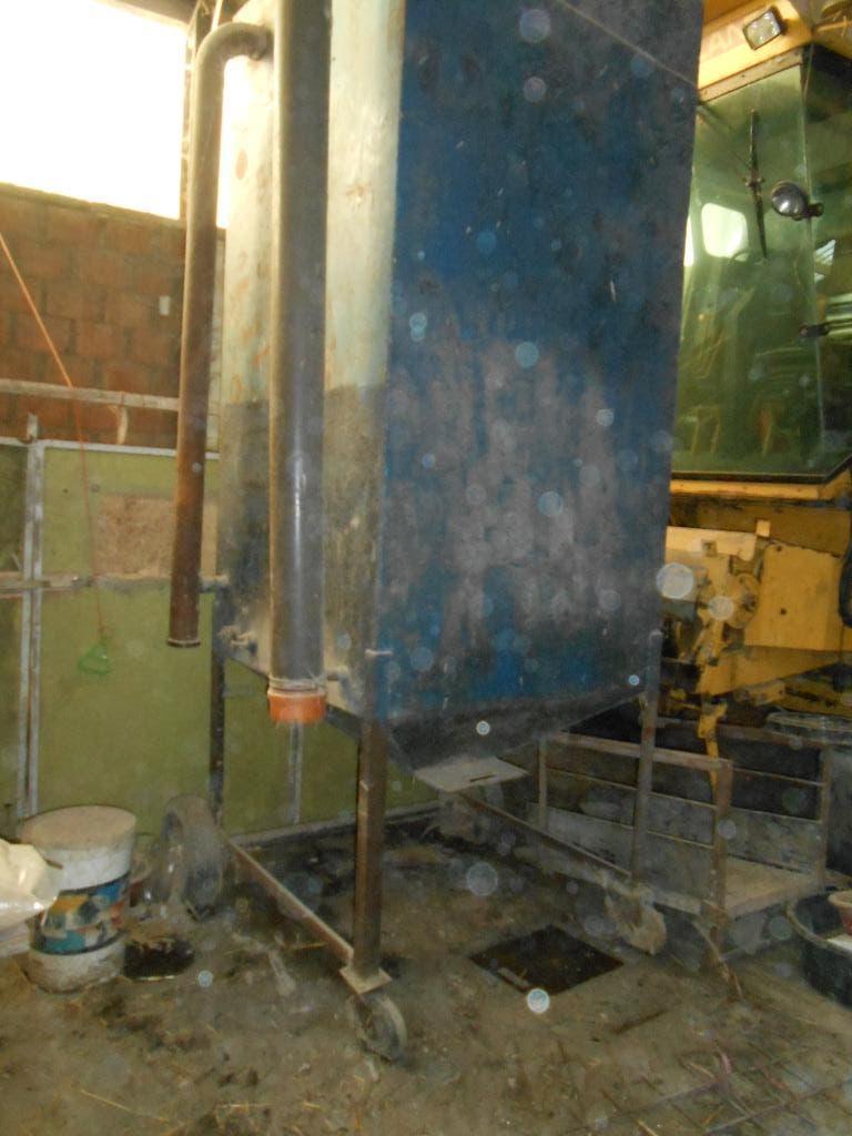 silos metal d'intérieur et cabane pour petits animaux, Zakelijke goederen, Landbouw | Werktuigen, Ophalen