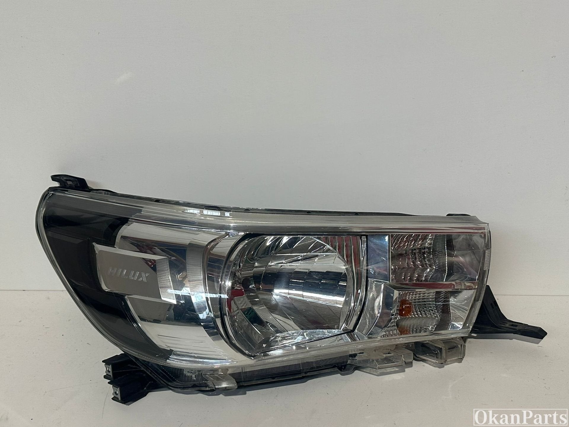 Toyota Hilux phare droit droit, Utilisé, Toyota