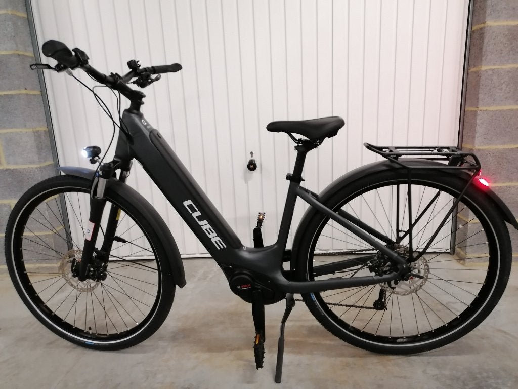 Vélo électrique CUBE TOURING HYBRID ONE 625 EE état neuf, Neuf, Moins de 47 cm, 50 km par batterie ou plus, Enlèvement