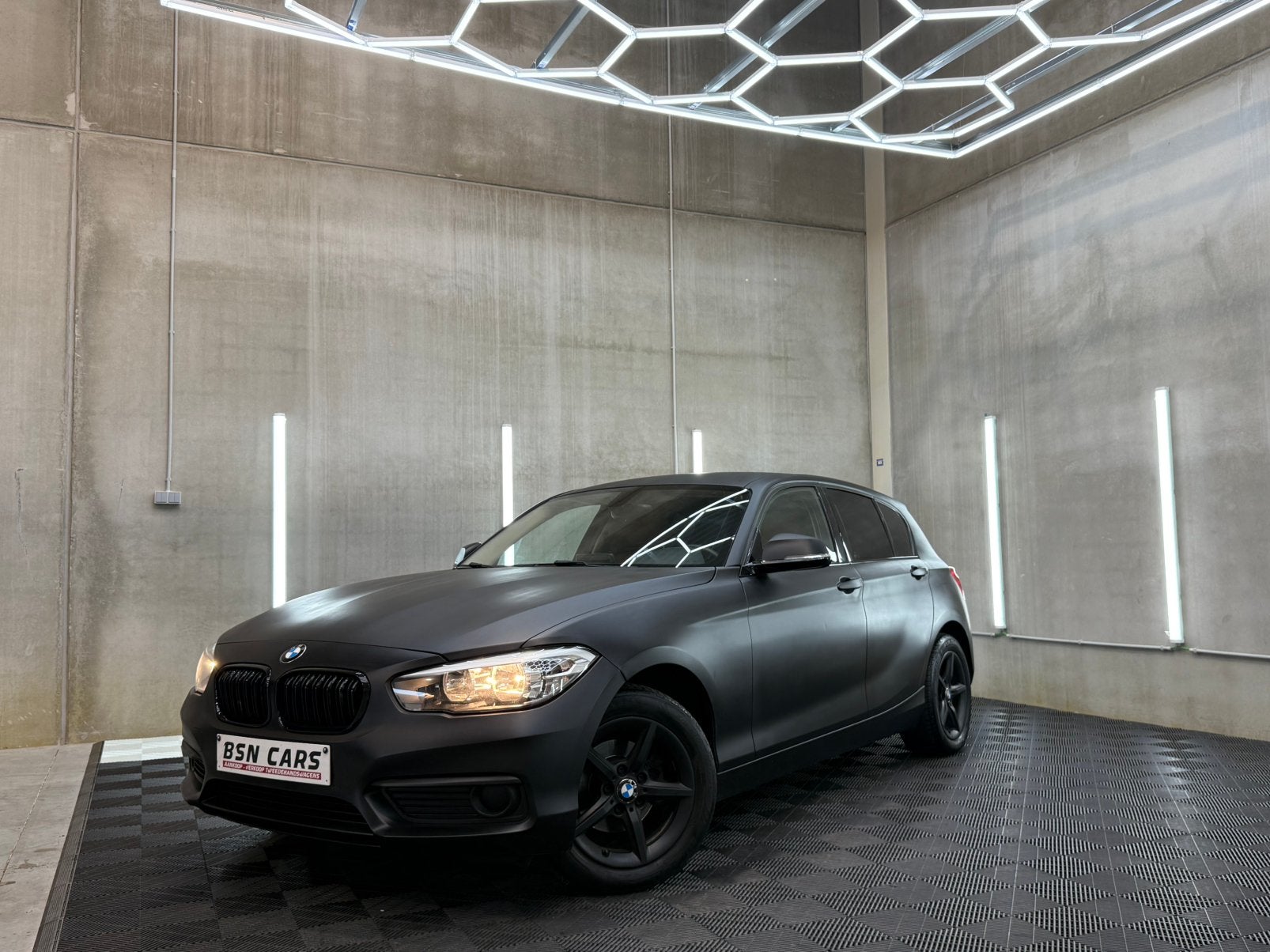 BMW 116D/AUTOMAAT/PDC/LEER/NAVI/CRUISE, Auto's, Automaat, Testrit aan huis, Euro 6, Zwart