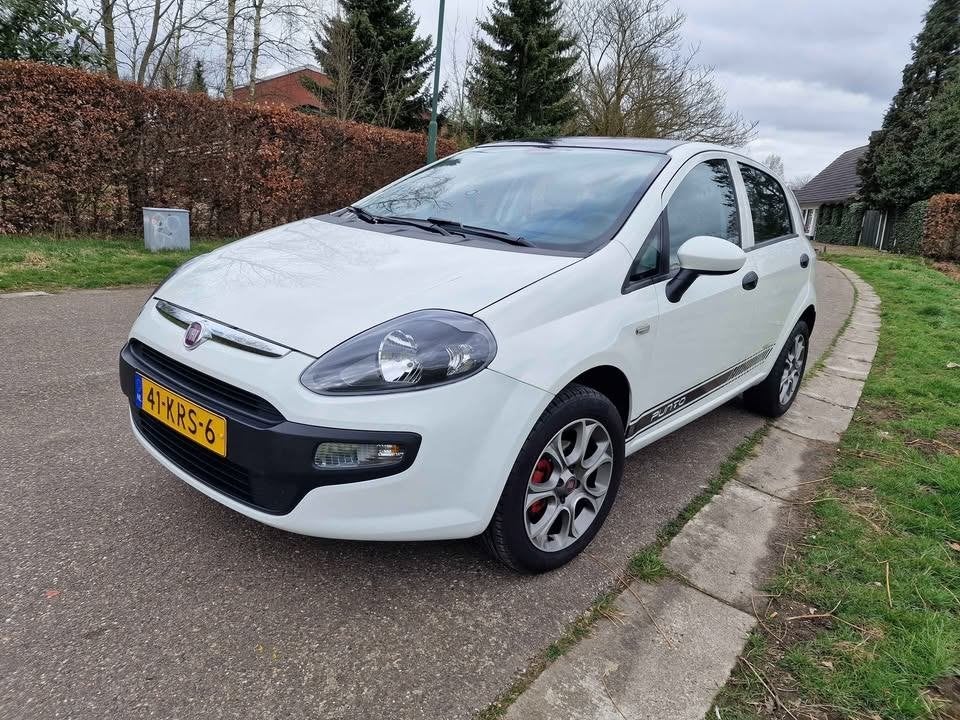2010 Fiat Punto Evo 1.4 Dynamic airco punto evo, Autos, Achat, Boîte manuelle, Noir, Particulier