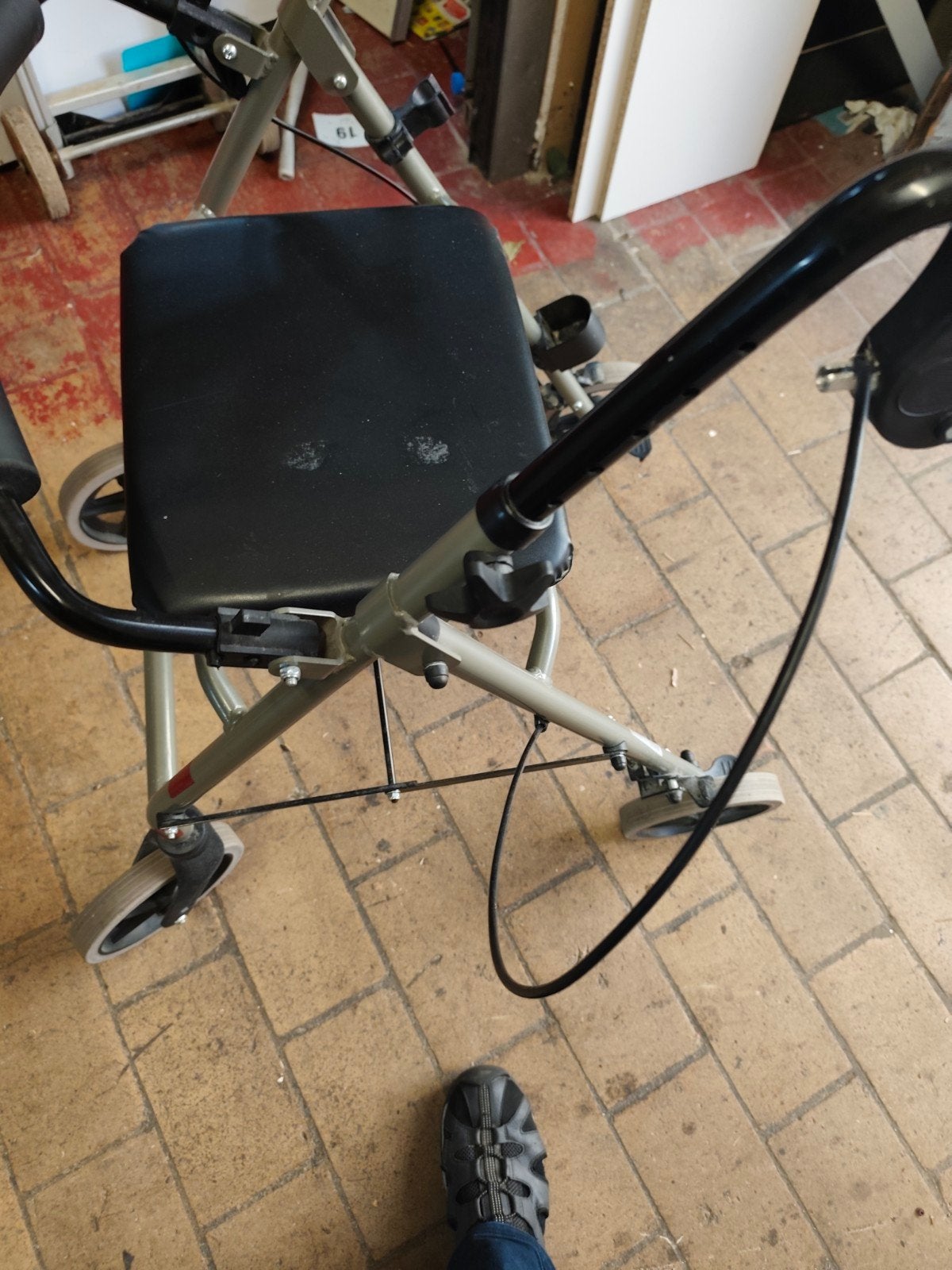 déambulateur, Divers, Enlèvement, Pliable, Utilisé