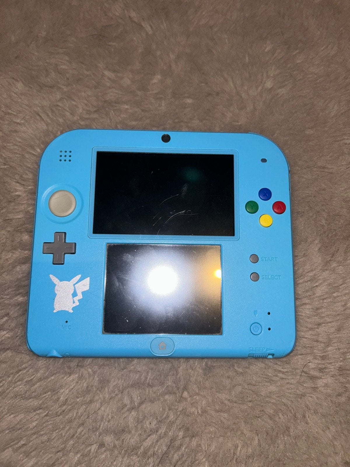 Édition spéciale Pokémon Nintendo 2DS + jeu Pokemon, Consoles de jeu & Jeux vidéo, Enlèvement ou Envoi, Comme neuf, 2DS