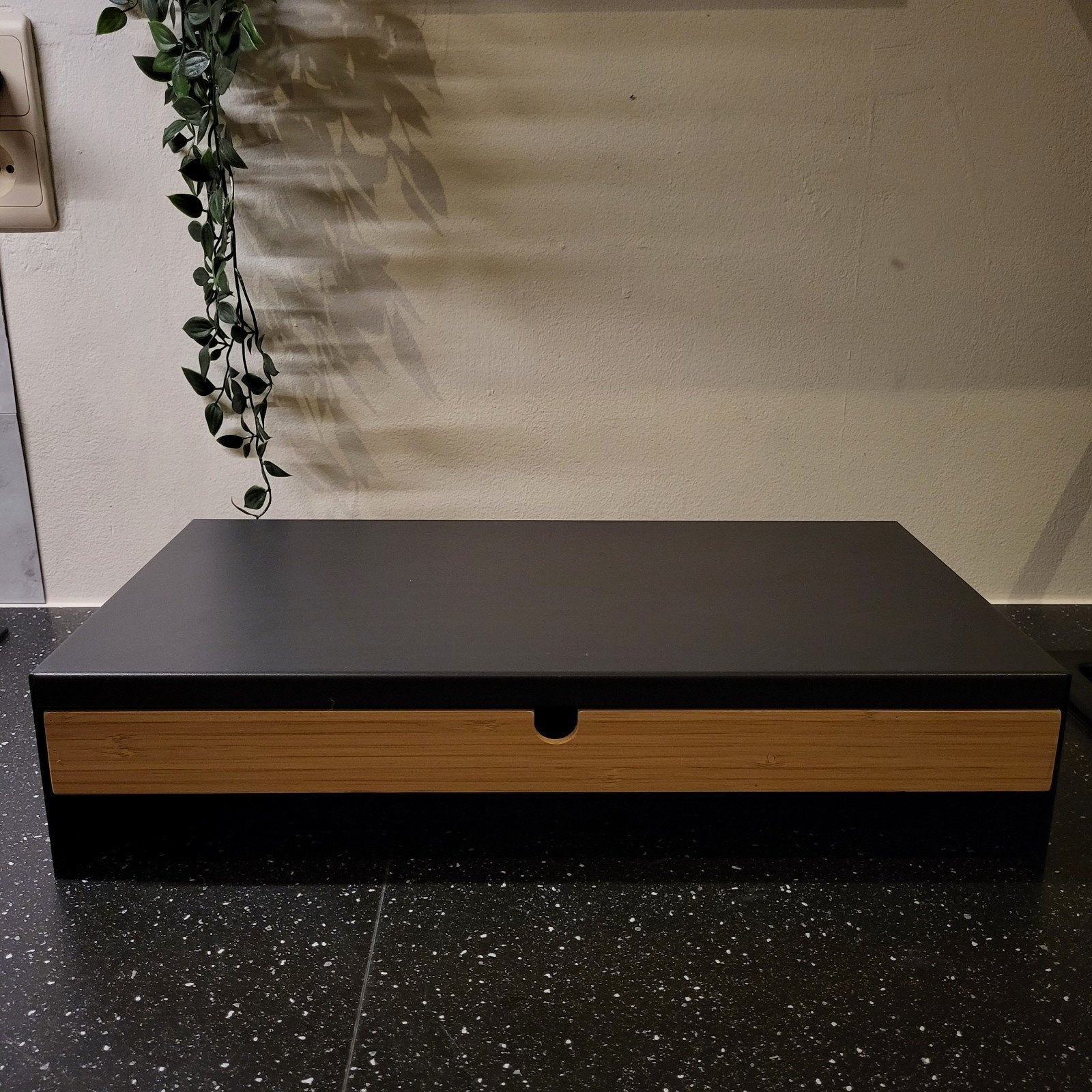 Monitorstand ELLOVEN, Informatique & Logiciels, Enlèvement, Comme neuf