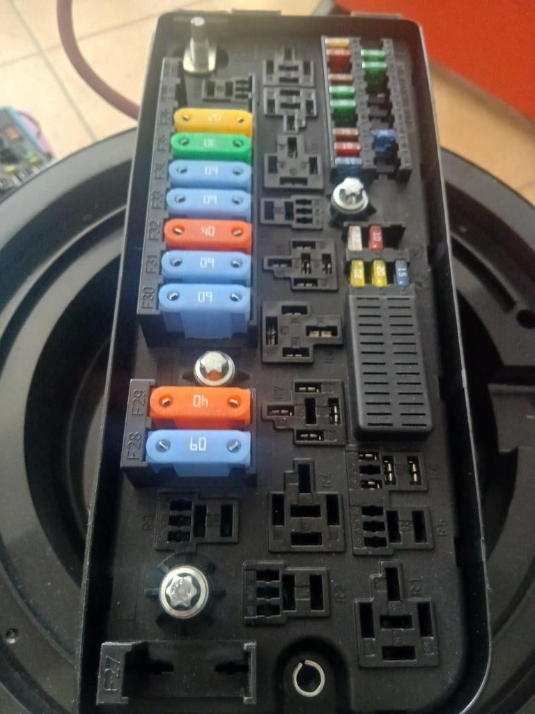 Boite fusible  opel esence, Musique & Instruments, DJ sets & Platines