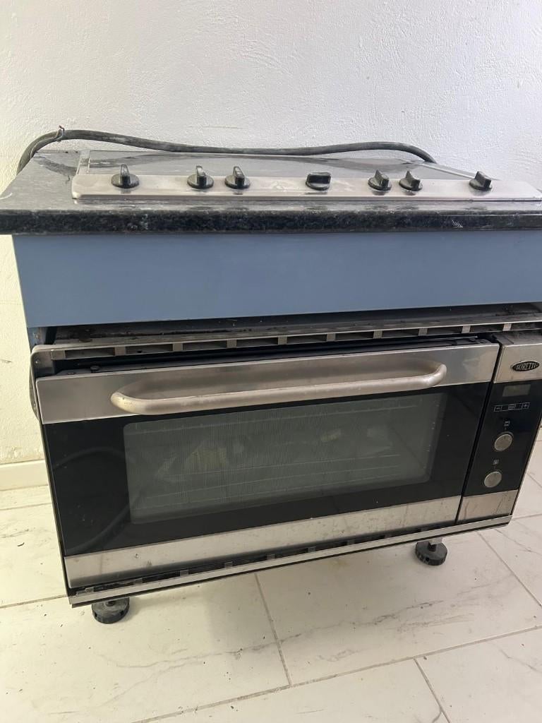Vier Boretti, Ophalen, Gebruikt, Vrijstaand, Oven