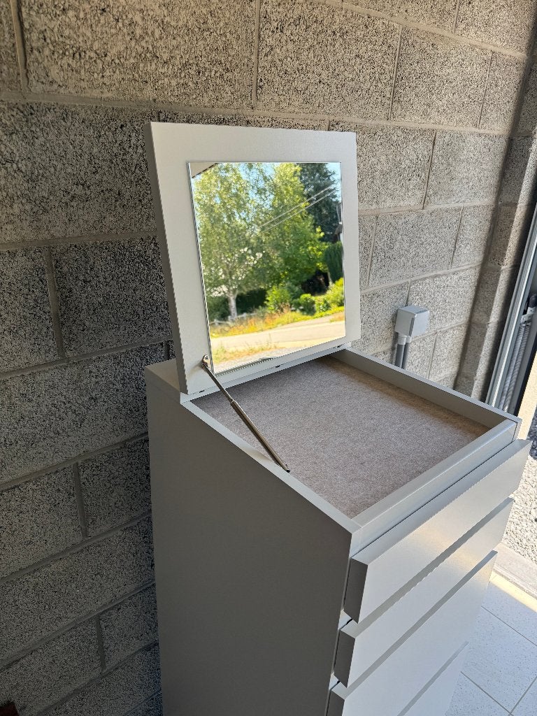 Meuble rangement MALM avec tiroir bijoux & miroir, Maison & Meubles, Armoires | Commodes, 25 à 50 cm, 5 tiroirs ou plus, Comme neuf