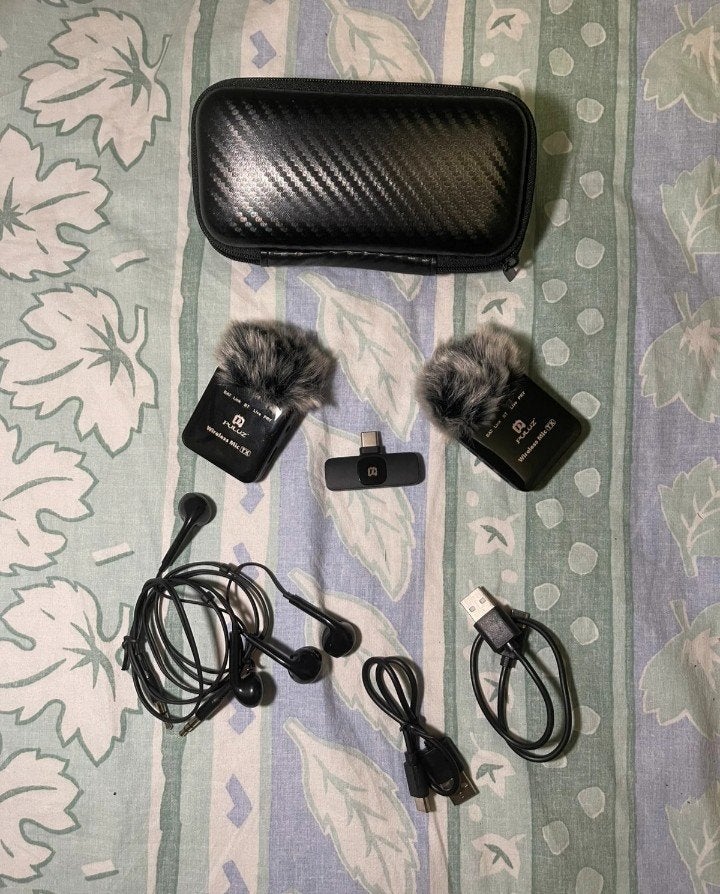 Puluz draadloze microfoonkit (2 zenders + USB-C-ontvanger) -, Muziek en Instrumenten, Microfoons, Ophalen of Verzenden, Zo goed als nieuw
