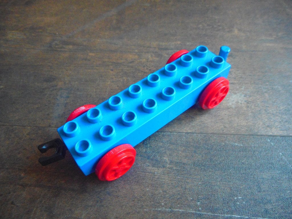 Lego Duplo Train Base 2x8 with Red Wheels (zie foto's) 2, Enlèvement ou Envoi, Utilisé, Briques en vrac, Duplo