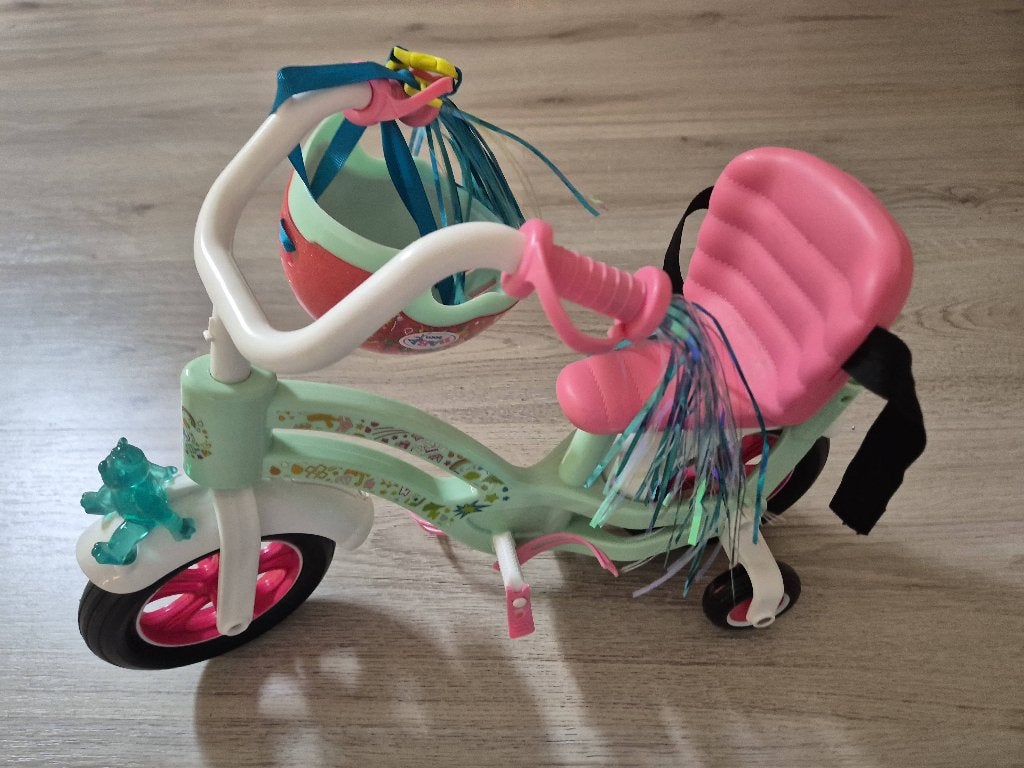 Fiets + helm babyborn, Ophalen, Zo goed als nieuw, Babypop