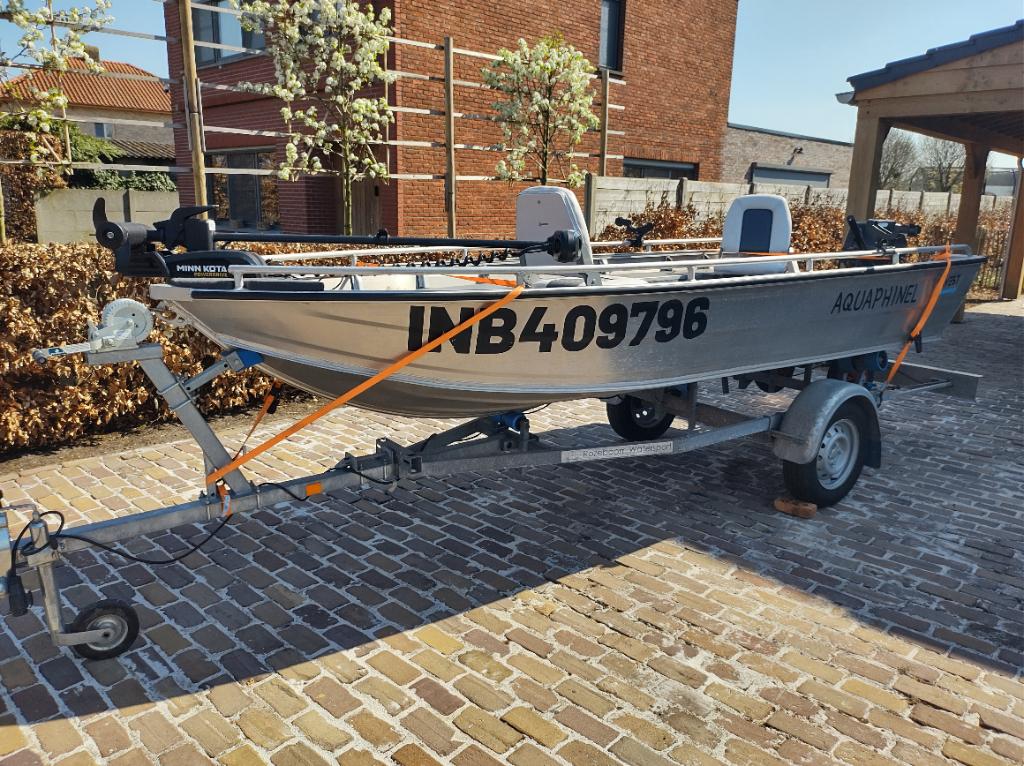 Visboot, Watersport en Boten, Vis- en Consoleboten, Zo goed als nieuw, Overige merken, Met afstandsbediening, Elektrische start