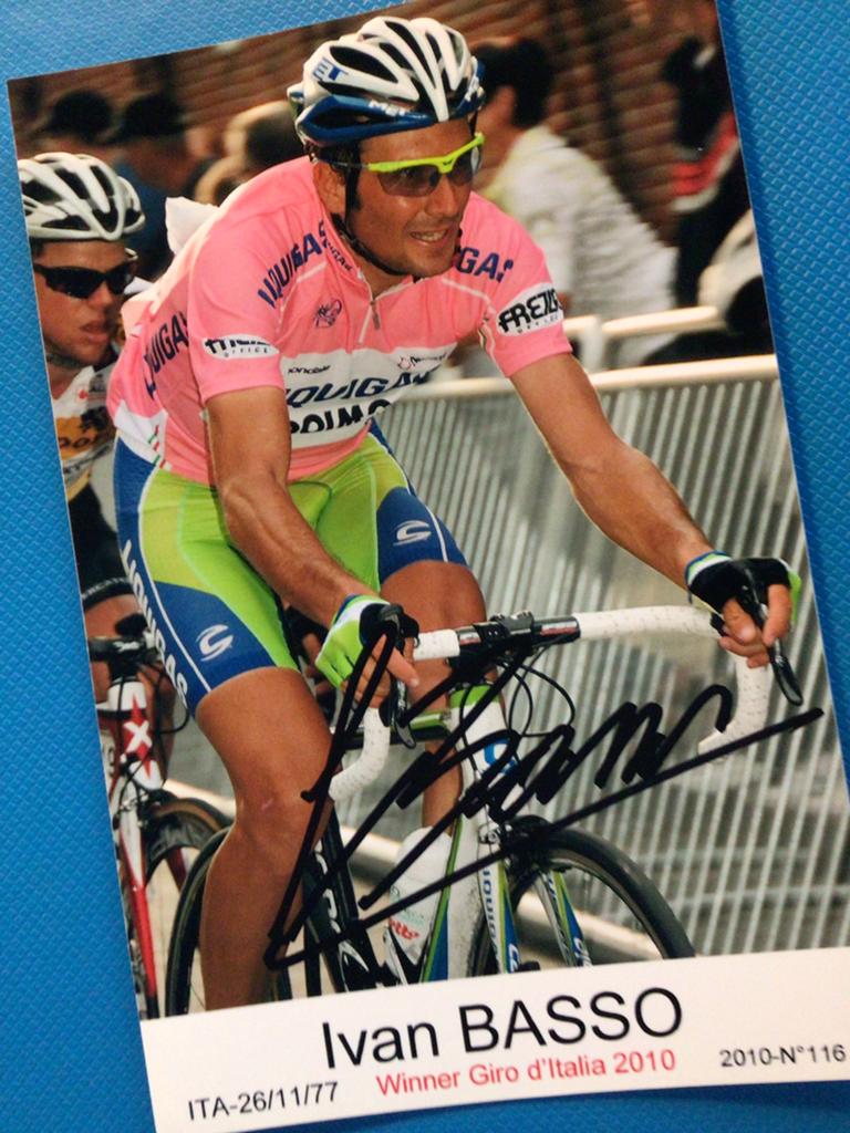 wielerkaart 2010 giro team liquigas ivan basso  signe, Envoi, Comme neuf