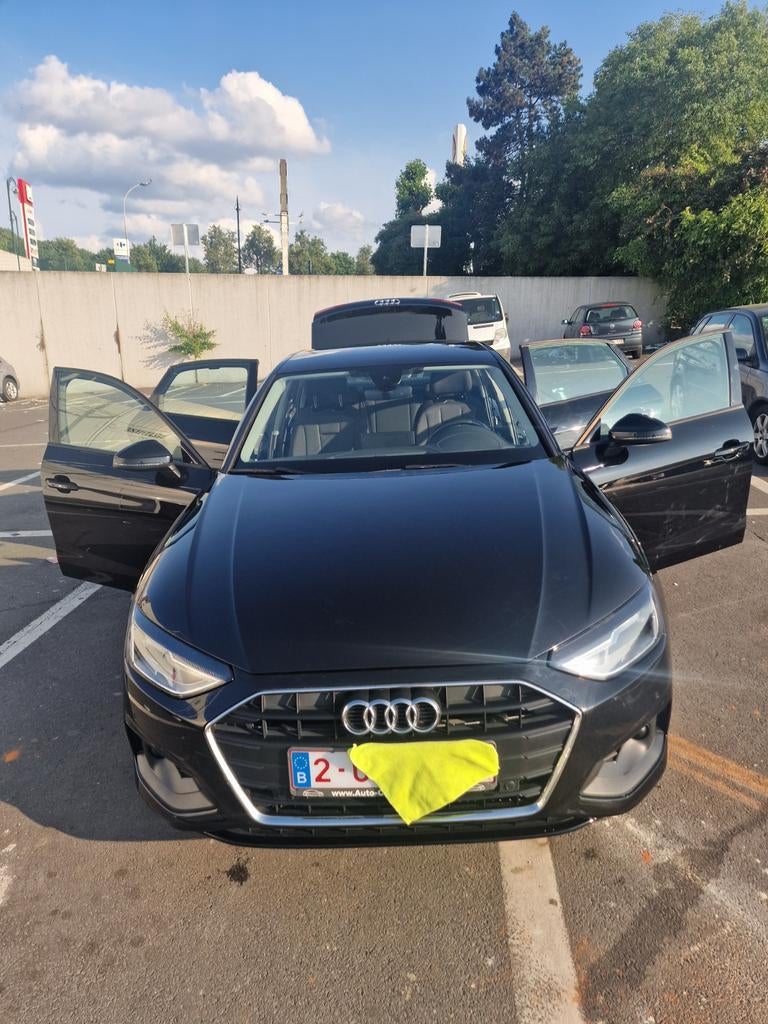 Audi A4 jaar 2020, altijd goed onderhouden, euro 6D Temp, Stof, A4, Zwart, 5 deurs