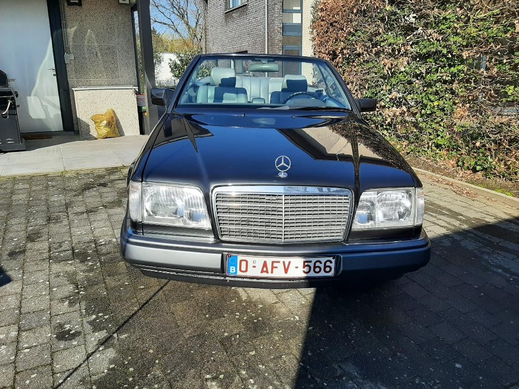 e 220 cabrio oldt. 1994 in topconditie oldtimer farm aalter, foto 4