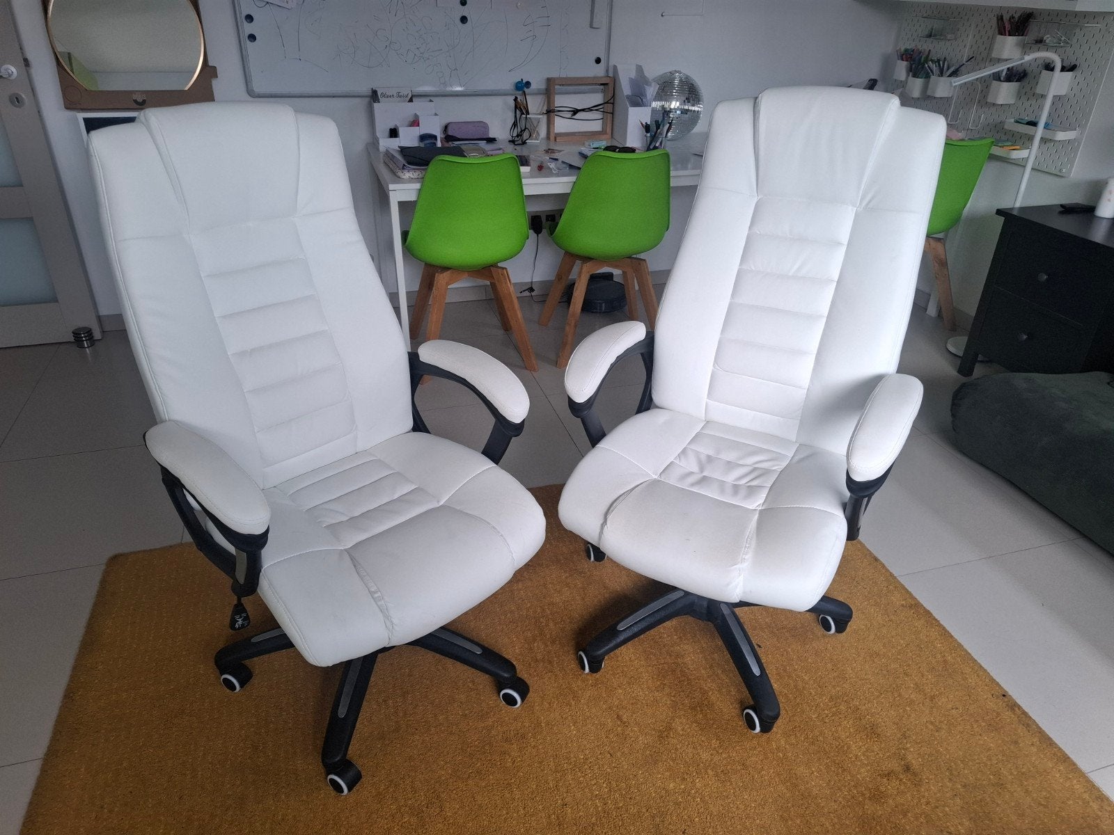 2x chaises de bureau blanches, Enlèvement