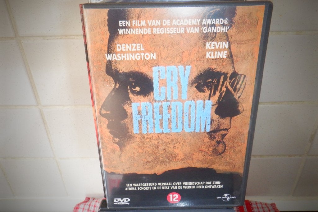 DVD Cry Freedom.(Denzel Washington & Kevin Kline), Cd's en Dvd's, Dvd's | Drama, Engels, Zo goed als nieuw, Extra's, Vanaf 12 jaar