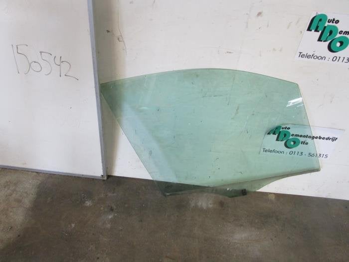 Vitre portière 4portes avant droite d'un Mercedes A-Klasse, Utilisé, -, -, Enlèvement ou Envoi