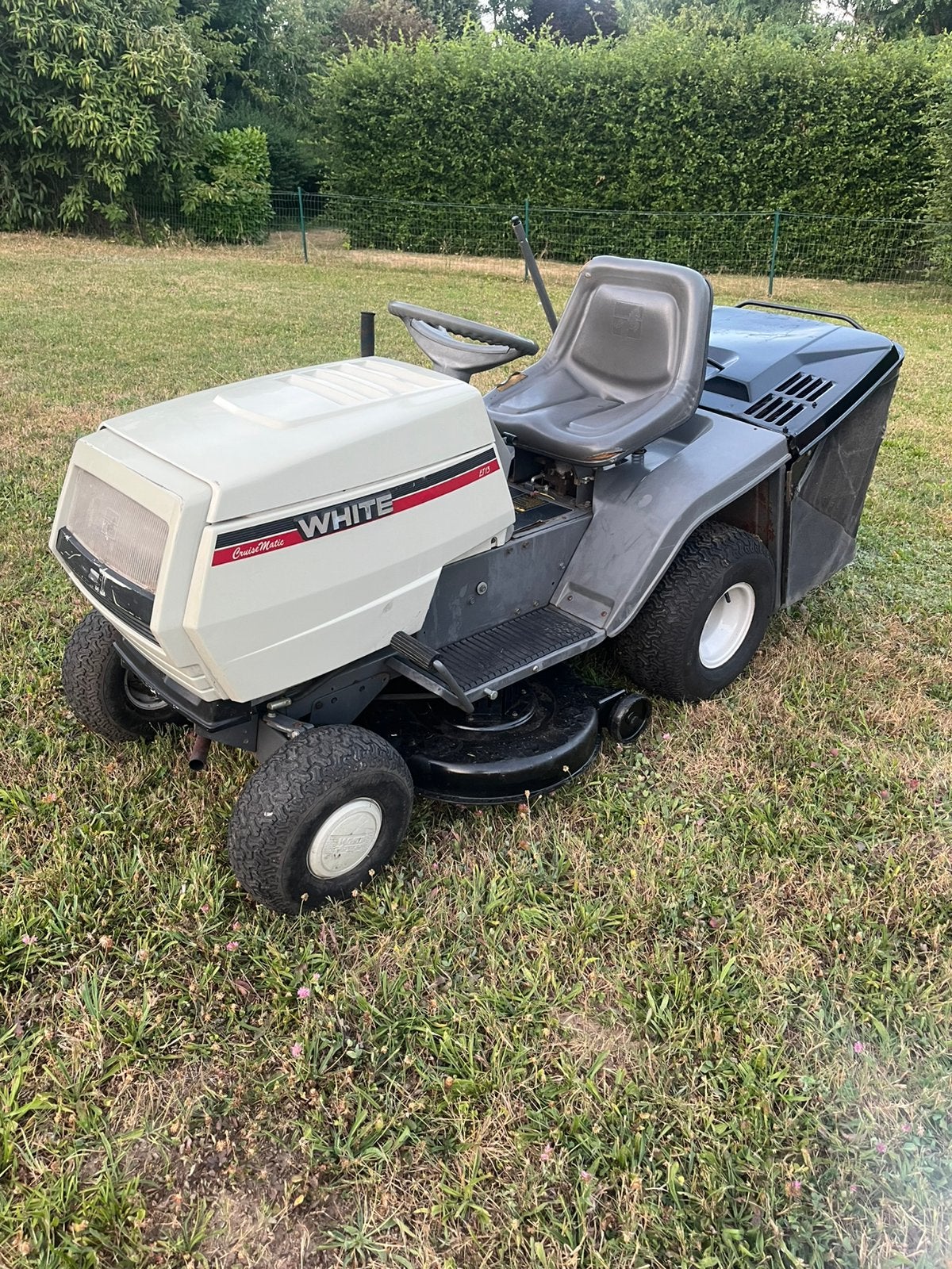 Tracteur tondeuse, Enlèvement