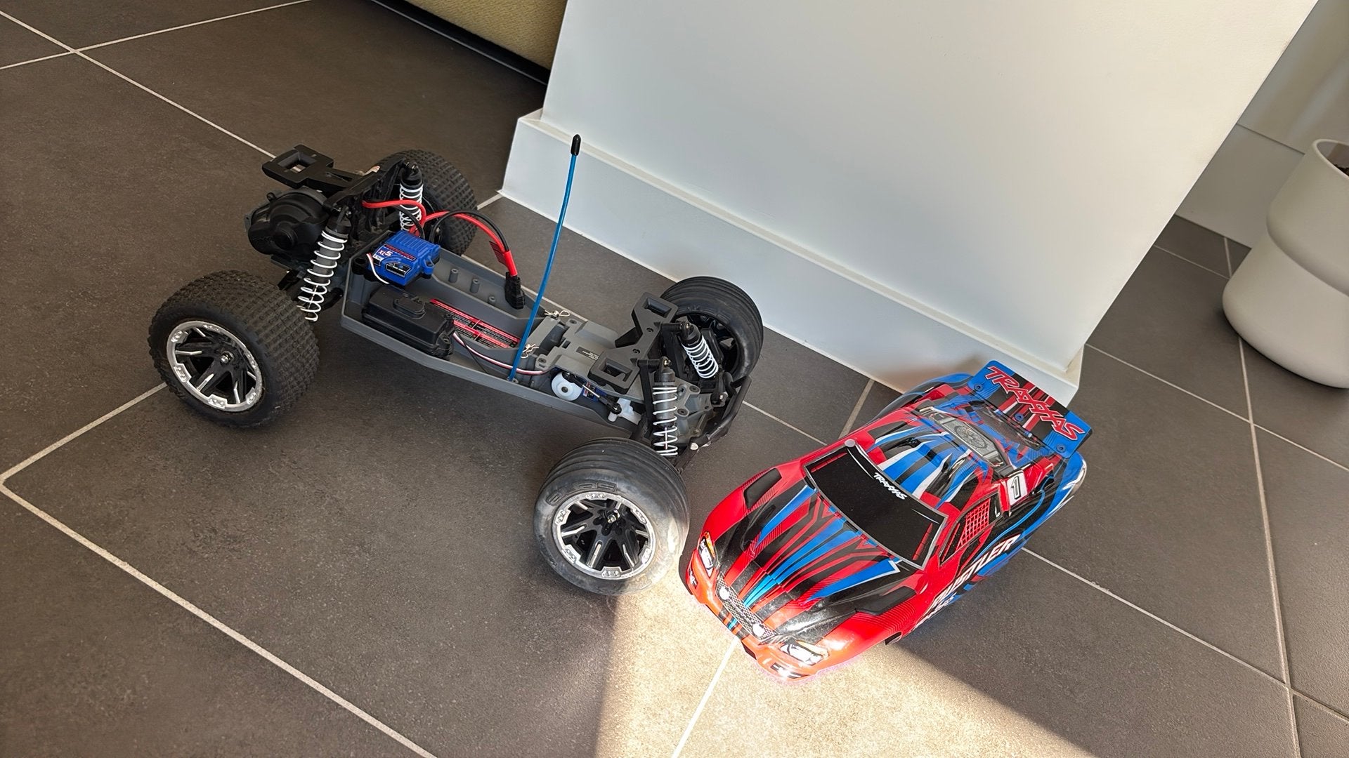 Rc auto, Hobby en Vrije tijd, Modelbouw | Radiografisch | Auto's, Ophalen, Zo goed als nieuw, Overige typen, Auto offroad