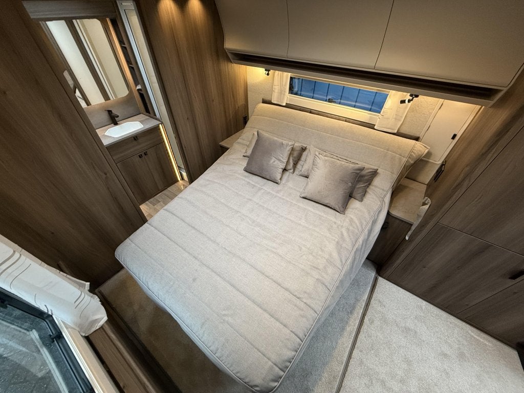 Kabe Imperial 880 TDL FK E8, Caravans en Kamperen, Rondzit, Bedrijf, 2000 kg en meer, 8 meter en meer