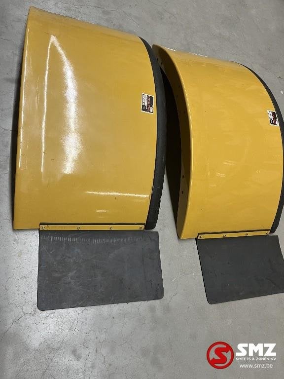 Frame fender Caterpillar