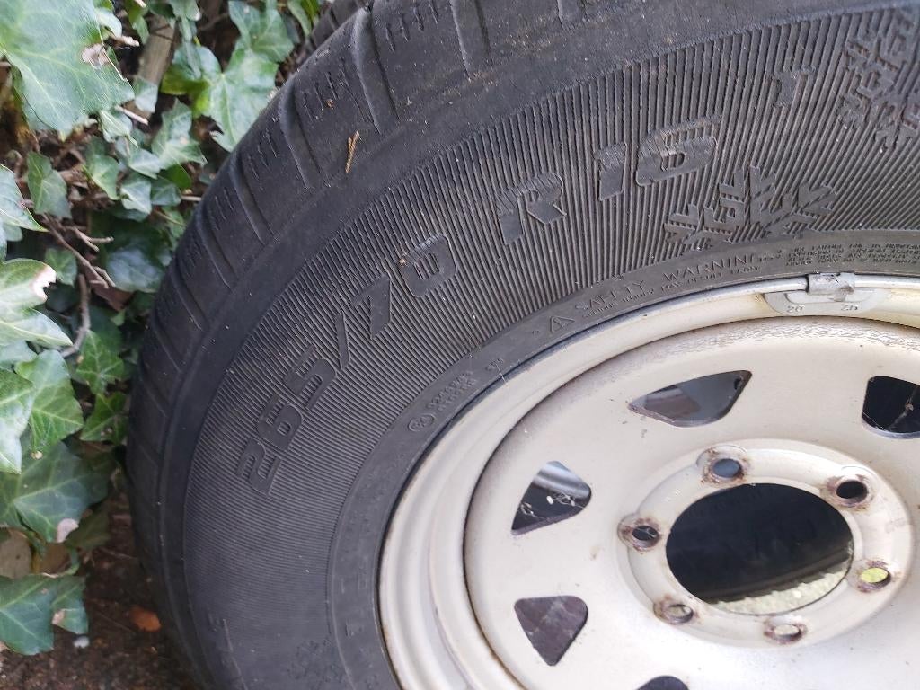 tweedehandsbanden op velg 265/70 R16, Auto-onderdelen, Ophalen, Gebruikt, 16 inch, 265 mm