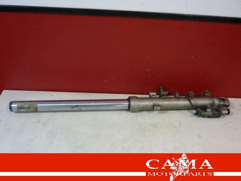 VOORVORK POOT RECHTS Kawasaki GPZ 600 R (GPZ600R ZX600A), Motoren, Dhr. S. di Majo, Gebruikt, Info@cama-motorparts.nl, P.J. Troelstraweg 8 8
3144 CX  MAASSLUIS, NL