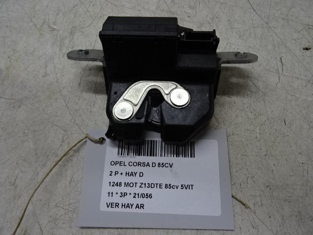 SERRURE COFFRE Opel Corsa D (01-2006/12-2014) (55704971), Utilisé, Opel, Haillon arrière