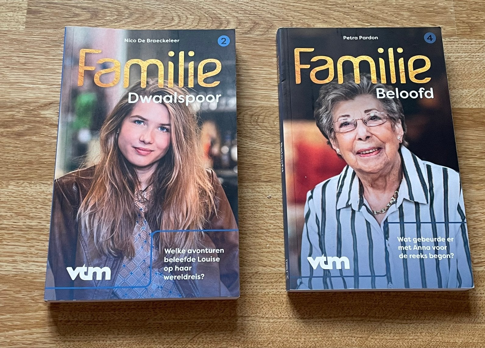 2 boeken familie samen €19, Boeken, Ophalen of Verzenden, Zo goed als nieuw