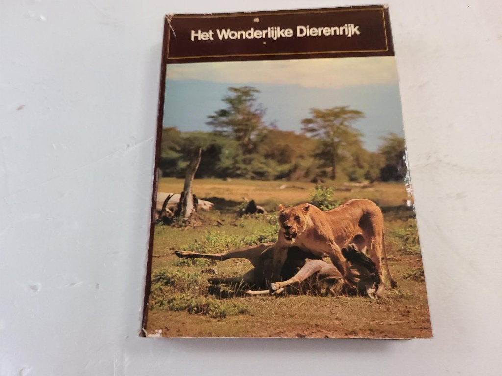 boek het wonderlijke dierenrijk, Boeken, Ophalen of Verzenden, Zo goed als nieuw