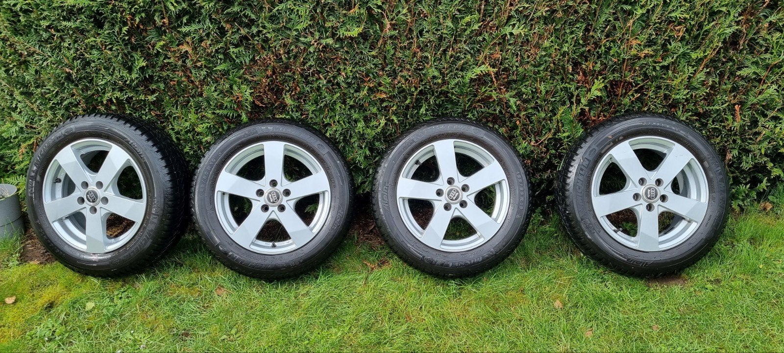 4 pneus hiver Michelin Alpin  + jantes alu 185/60 R15, Autos : Pièces & Accessoires, Enlèvement, Pneus hiver, Pneu(s)