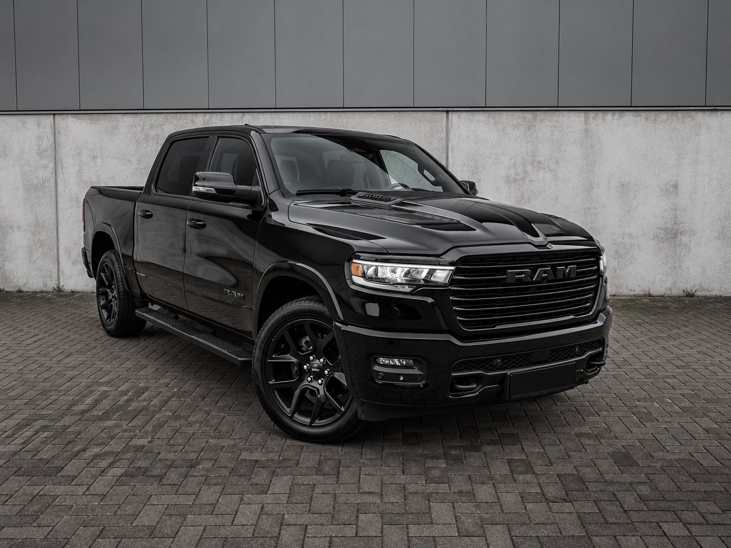RAM 1500 Laramie - 2024/8 - TVA - 426 ch !, Autos, Cuir, 4 portes, Entreprise, Carnet d'entretien
