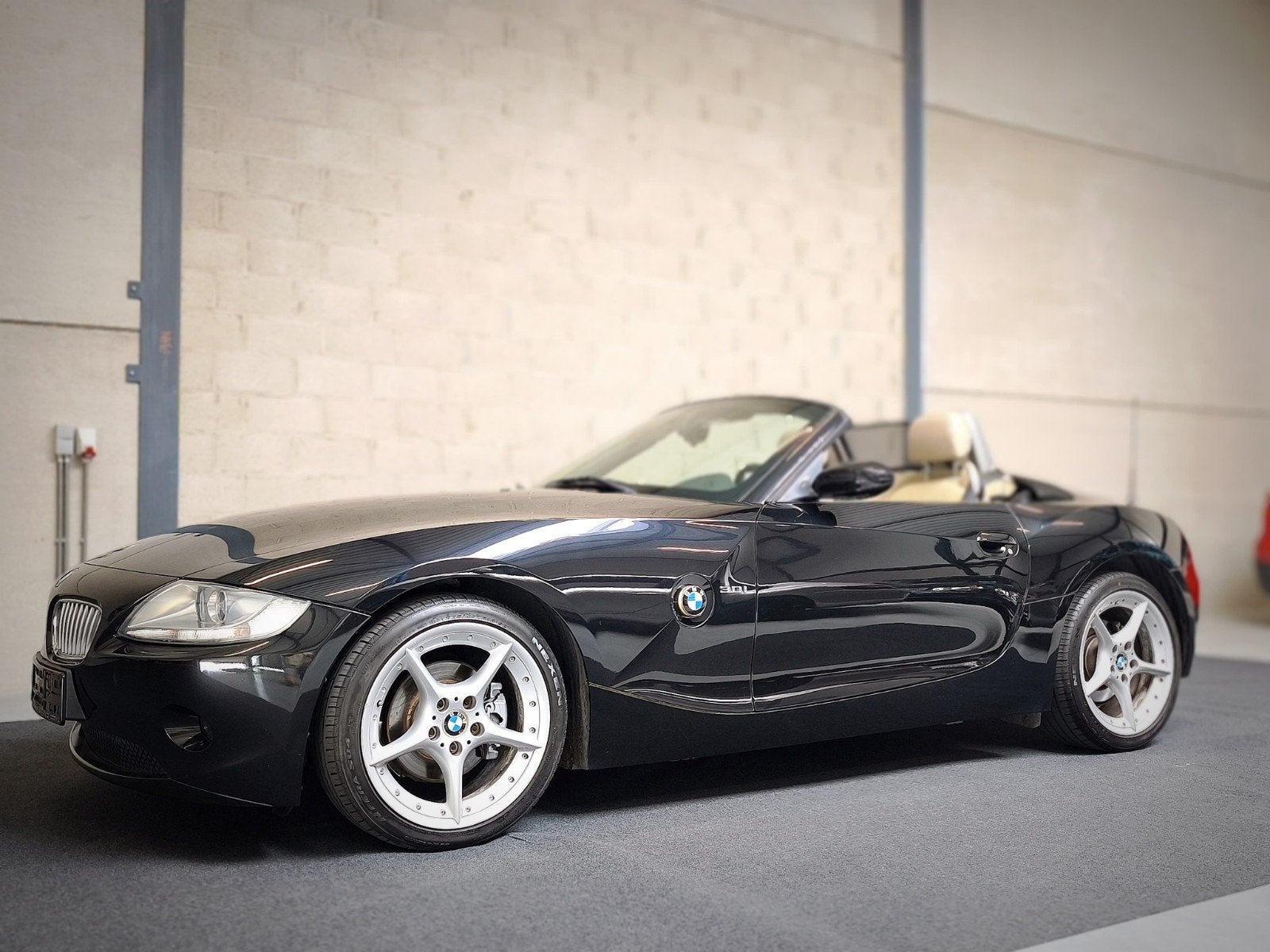 Bmw z4 roadster 3.0i Cabrio Automaat!, Auto's, Beige, Zwart, Leder, Bedrijf