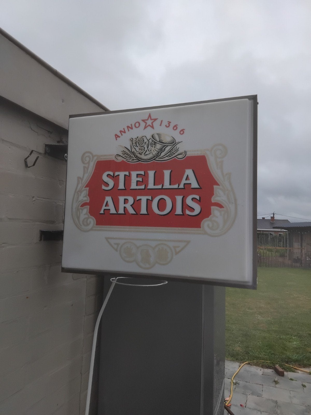 Lichtreclame stella artois, Immo, Op zoek naar een appartement