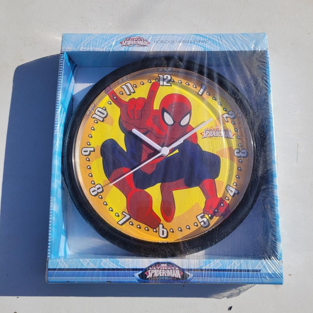 Horloge murale spiderman, Huis en Inrichting, Ophalen, Nieuw, Wandklok