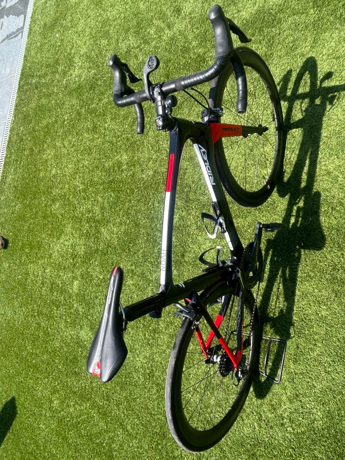Ridley Noah Fast M - ultegra - carbon cuore wielen, Carbon, Info@ridley.be, Velgrem, Zo goed als nieuw
