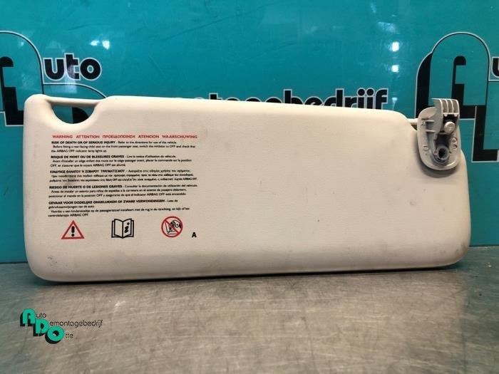 Pare-soleil d'un Renault Twingo (Twingo 07-), Renault, -, 3 mois de garantie, Utilisé