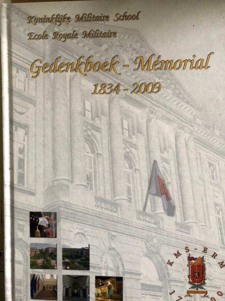 Gedenkboek-Memorial, koninklijke militaire school, militaria, Verzamelen, Verzenden, Landmacht, Boek of Tijdschrift