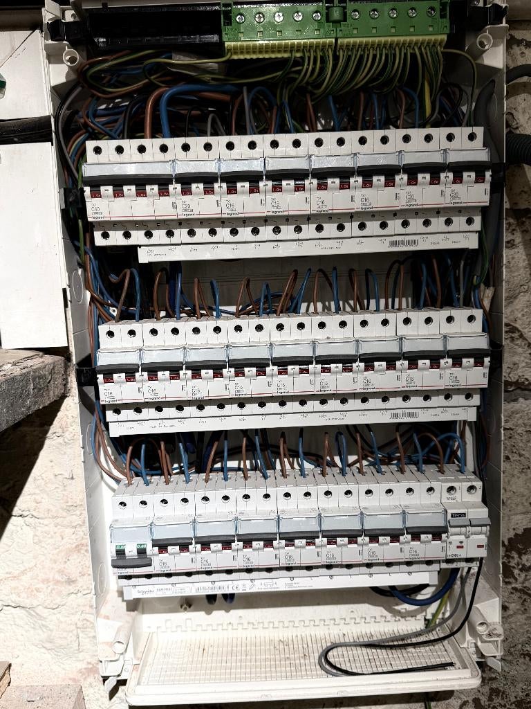 ÉLECTRICIEN À LIÈGE – MISE EN CONFORMITÉ RGIE – DÉPANNAGE, Enlèvement, Neuf, Câble ou Fil électrique