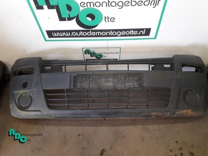 Voorbumper van een Opel Movano (Movano 00-), Gebruikt, -, -, Opel