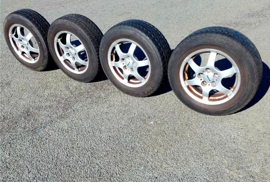 Pneus hiver 195/65-15 sur jantes alu pour VW, Seat et Skoda, 15 pouces, Pneus et Jantes, Pneus hiver, Enlèvement
