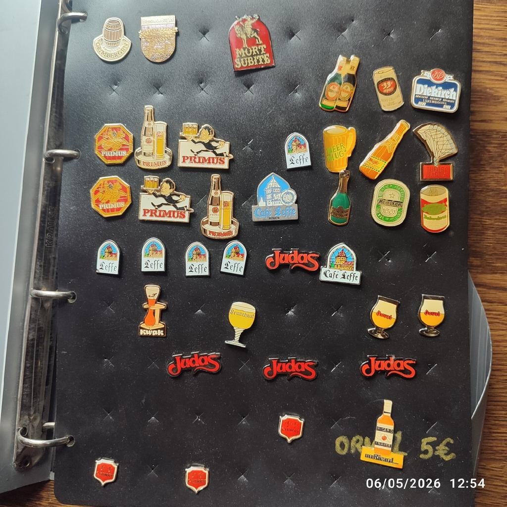 120 Pin's sur le thème de la Bière  ., Enlèvement ou Envoi, Comme neuf, Marque, Insigne ou Pin's