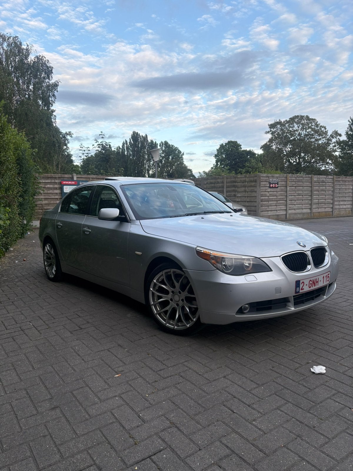 BMW 525i E60 2005 - 190 000 km - Très bon état, Autos, BMW, 4 portes, Automatique, Particulier, Euro 4