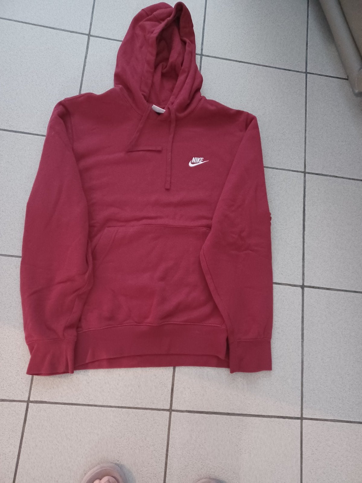 pull à capuche nike, Vêtements | Hommes, Rouge, Nike, Porté, Enlèvement