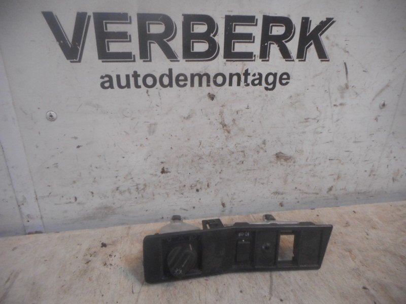INTERRUPTEUR D'ECLAIRAGE Volvo 940 I Estate, Info@volvocars.com, Volvo Car Germany GmbH, Siegburger Straße 229
50679  Köln, DE