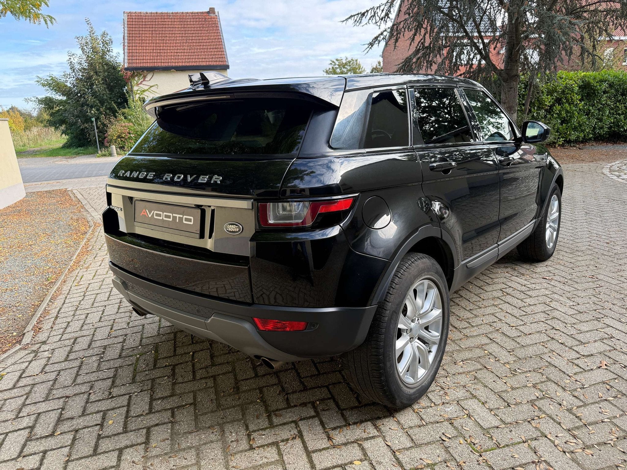 Land Rover Range Rover Evoque 2.0 TD4 4WD SE AUT. + PANODAK, Automaat, Gebruikt, 4 cilinders, https://public.car-pass.be/vhr/da7608e9-a8e5-4627-8e73-a35ffe343c4c